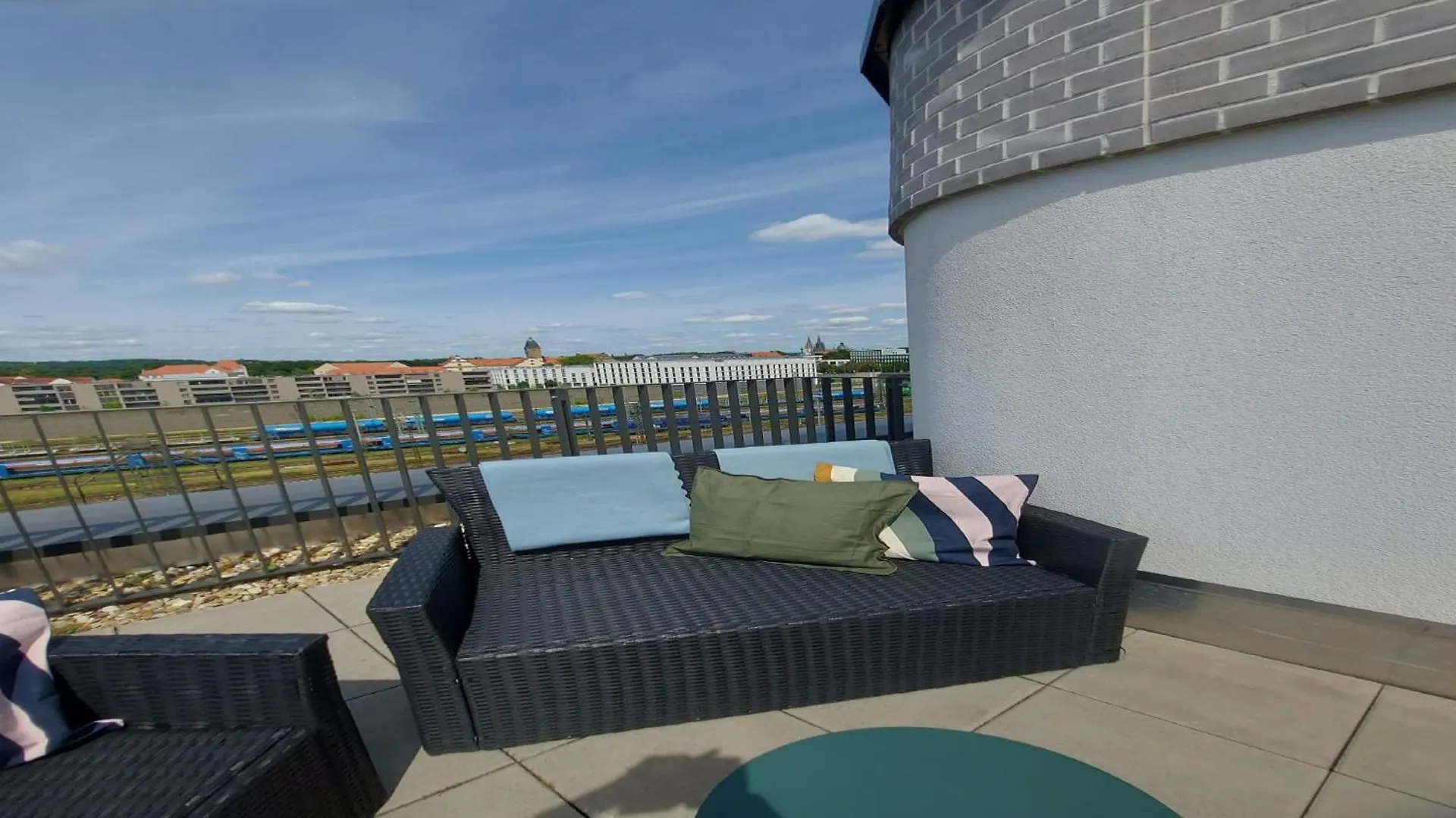 Holiday Inn - The Niu, Sparrow Regensburg By Ihg Germany