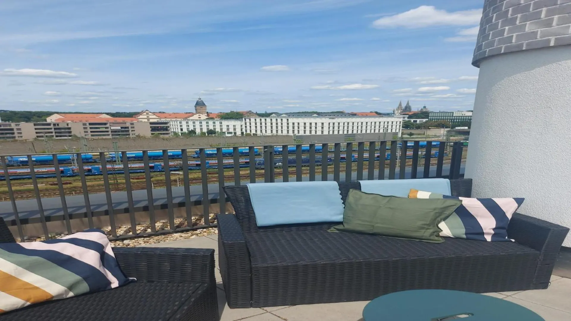 Holiday Inn - The Niu, Sparrow Regensburg By Ihg Hotel